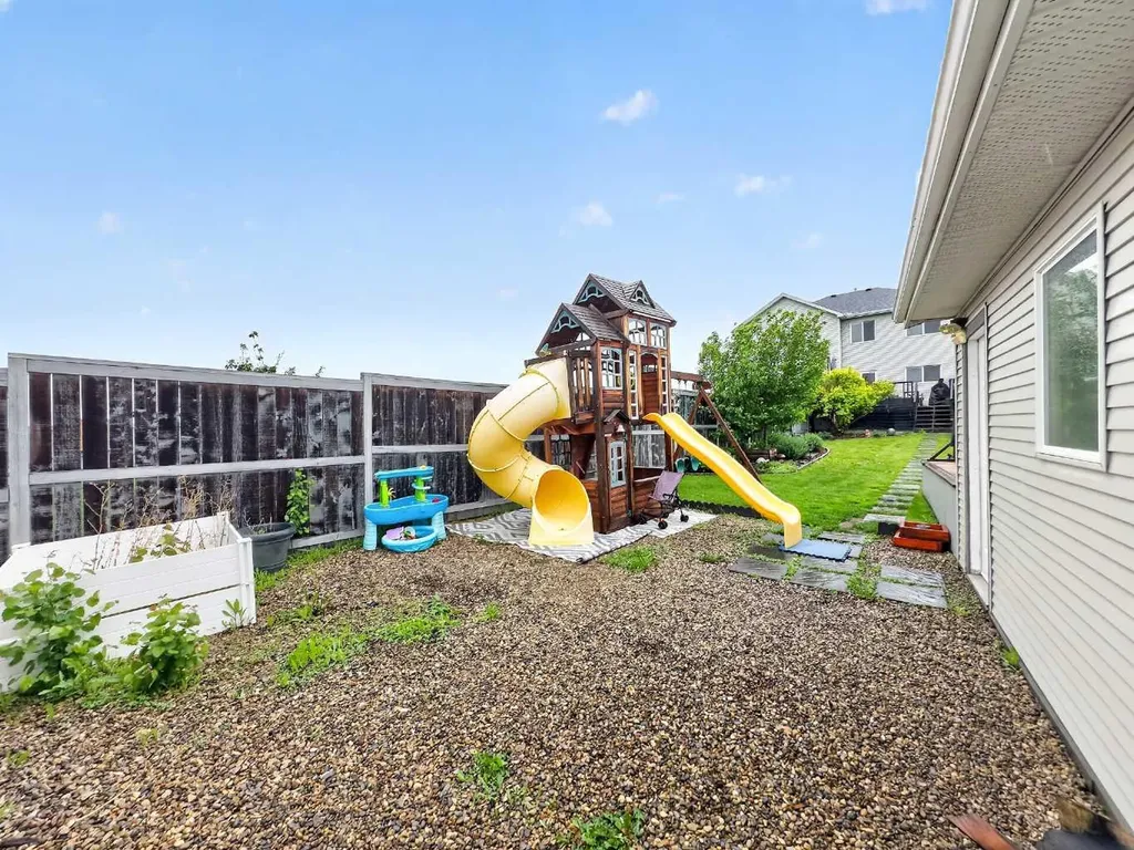 258 Cramond Court SE Calgary AB T3M 1J8