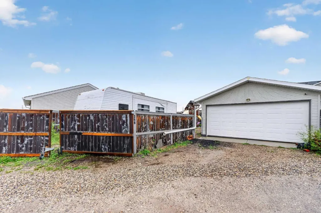 258 Cramond Court SE Calgary AB T3M 1J8