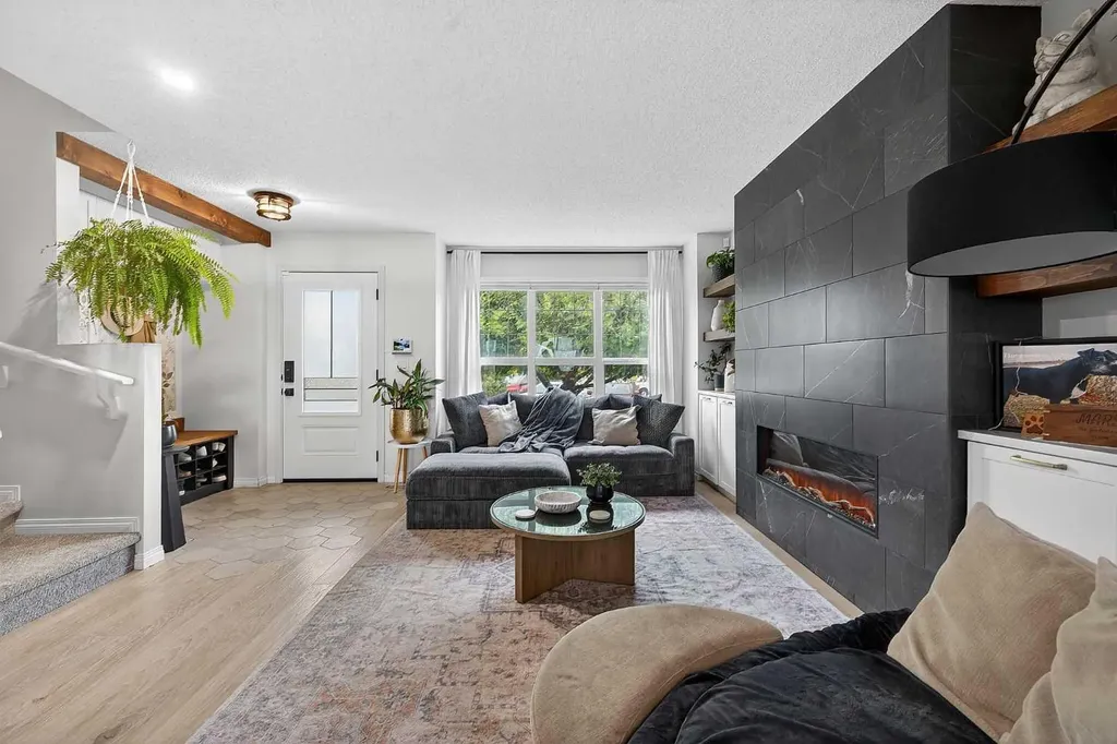 258 Cramond Court SE Calgary AB T3M 1J8