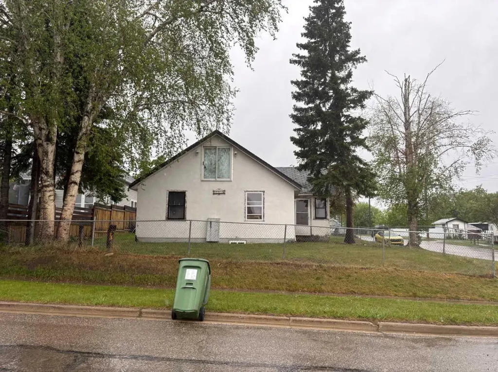 4716 48 Avenue Rocky Mountain House AB T4T 1C3
