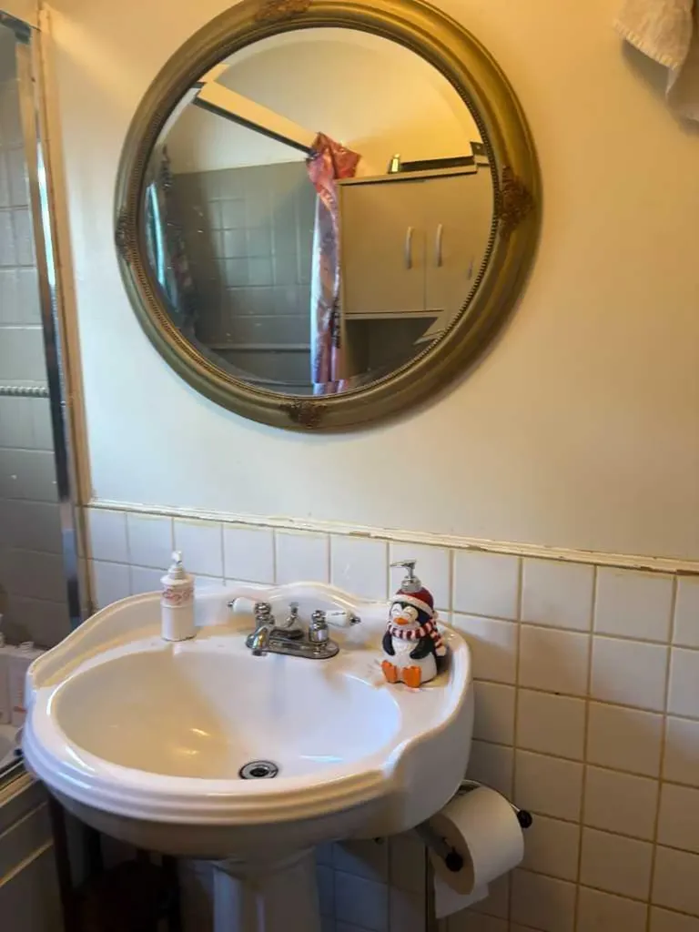 4716 48 Avenue Rocky Mountain House AB T4T 1C3