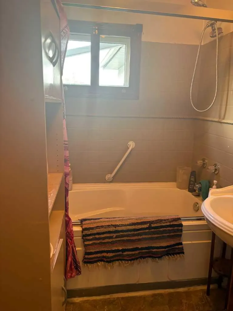 4716 48 Avenue Rocky Mountain House AB T4T 1C3