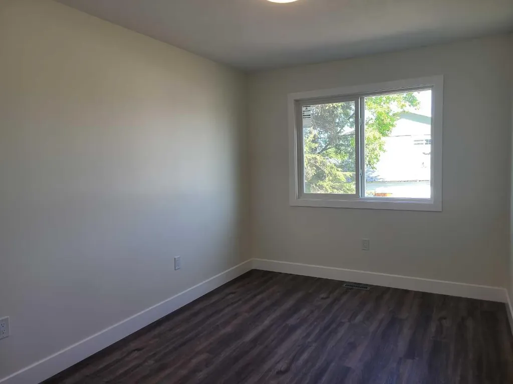 10007 99 Street Sexsmith AB T0H 3C0