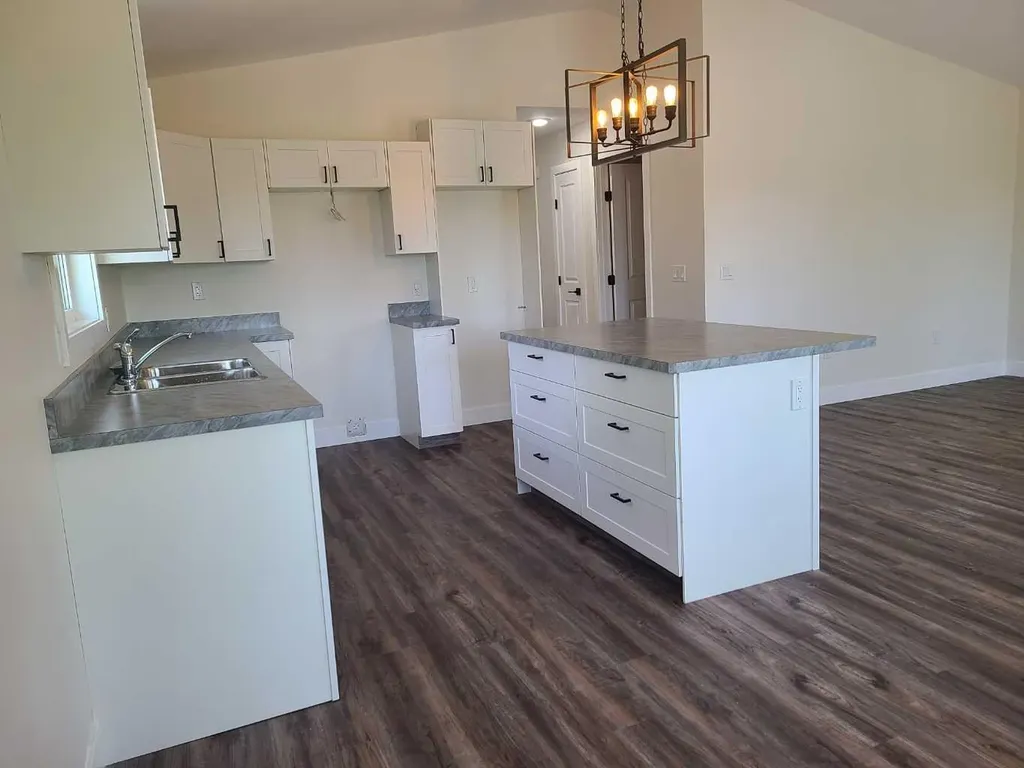 10007 99 Street Sexsmith AB T0H 3C0