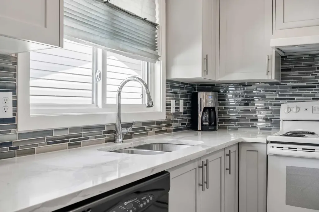 14520 Parkside Drive SE Calgary AB T2J 4J8