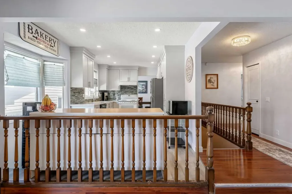 14520 Parkside Drive SE Calgary AB T2J 4J8