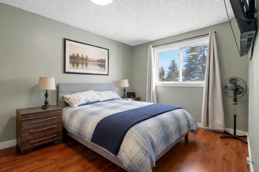 14520 Parkside Drive SE Calgary AB T2J 4J8