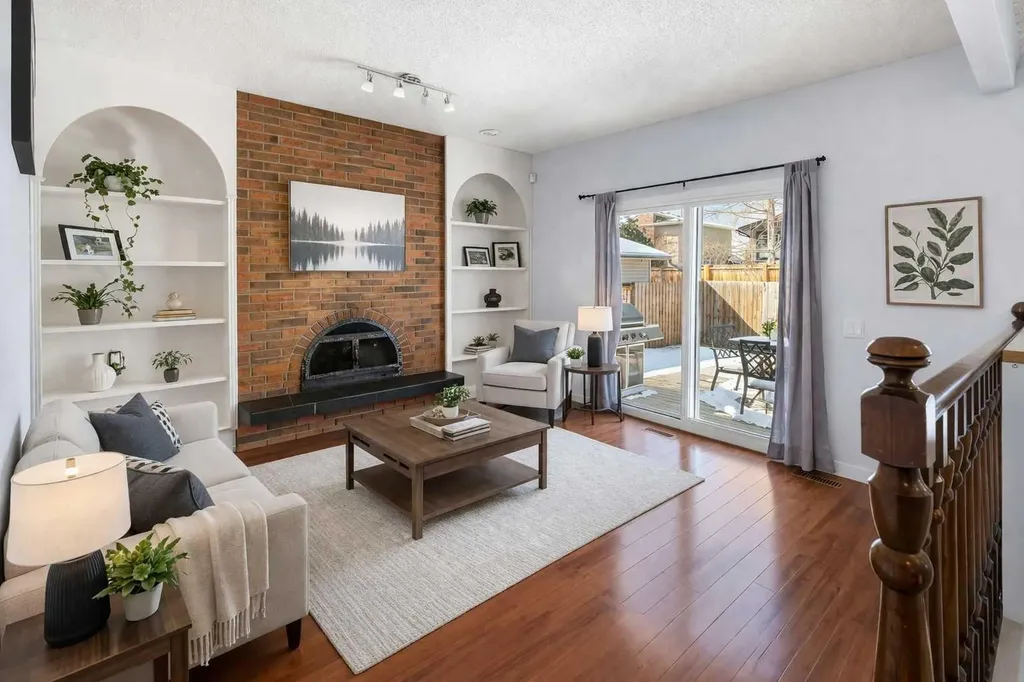 14520 Parkside Drive SE Calgary AB T2J 4J8