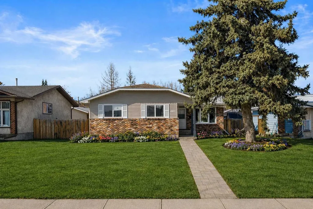 14520 Parkside Drive SE Calgary AB T2J 4J8
