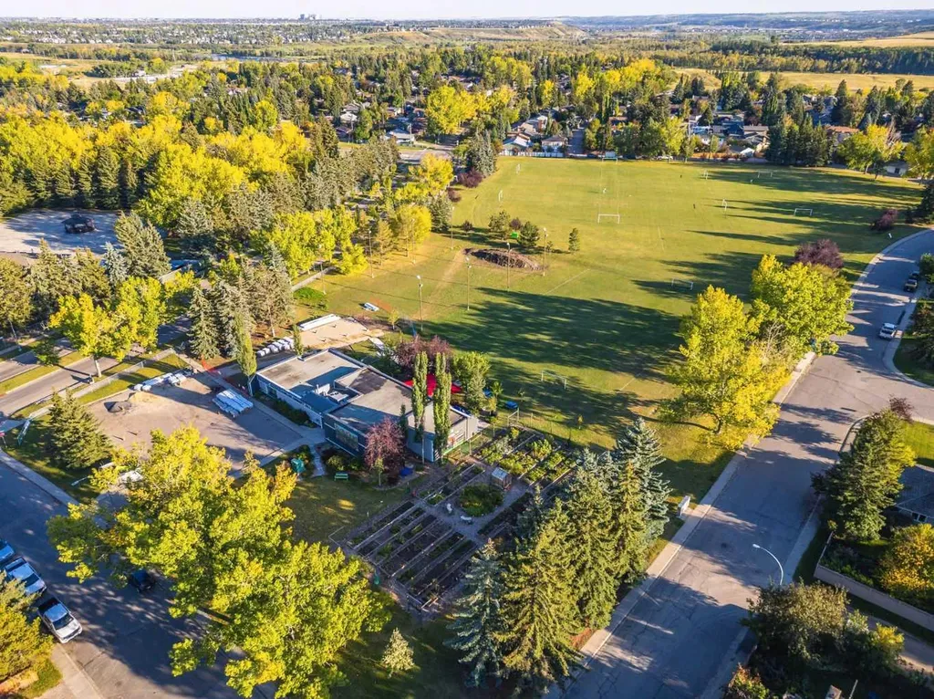 14520 Parkside Drive SE Calgary AB T2J 4J8