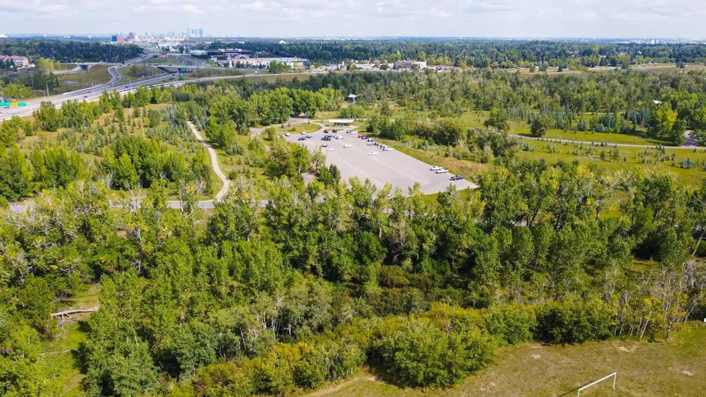 14520 Parkside Drive SE Calgary AB T2J 4J8
