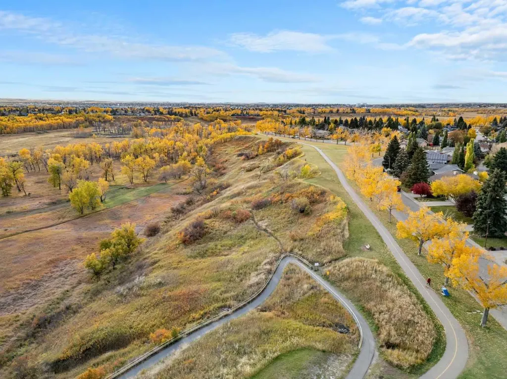 14520 Parkside Drive SE Calgary AB T2J 4J8