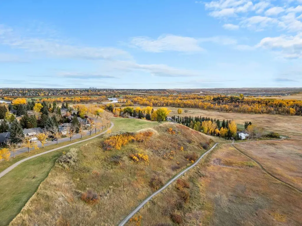 14520 Parkside Drive SE Calgary AB T2J 4J8