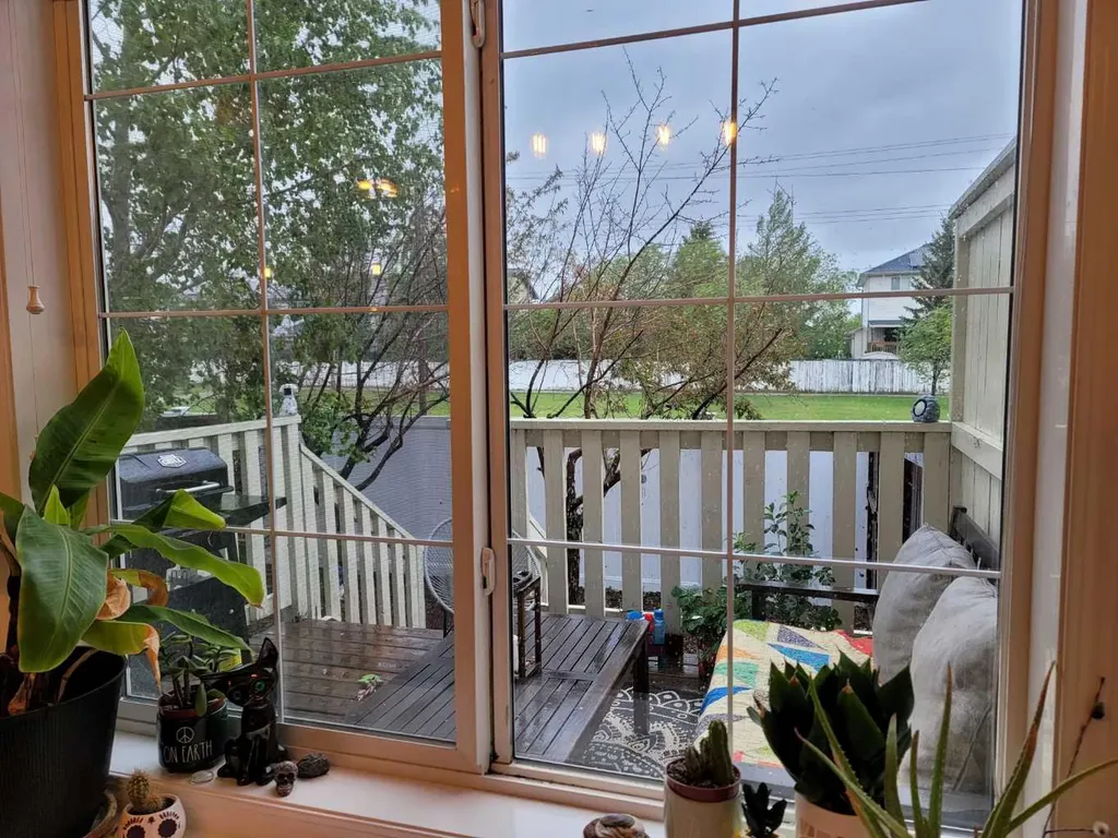 1001 8 Street NW Airdrie AB T4B0W1