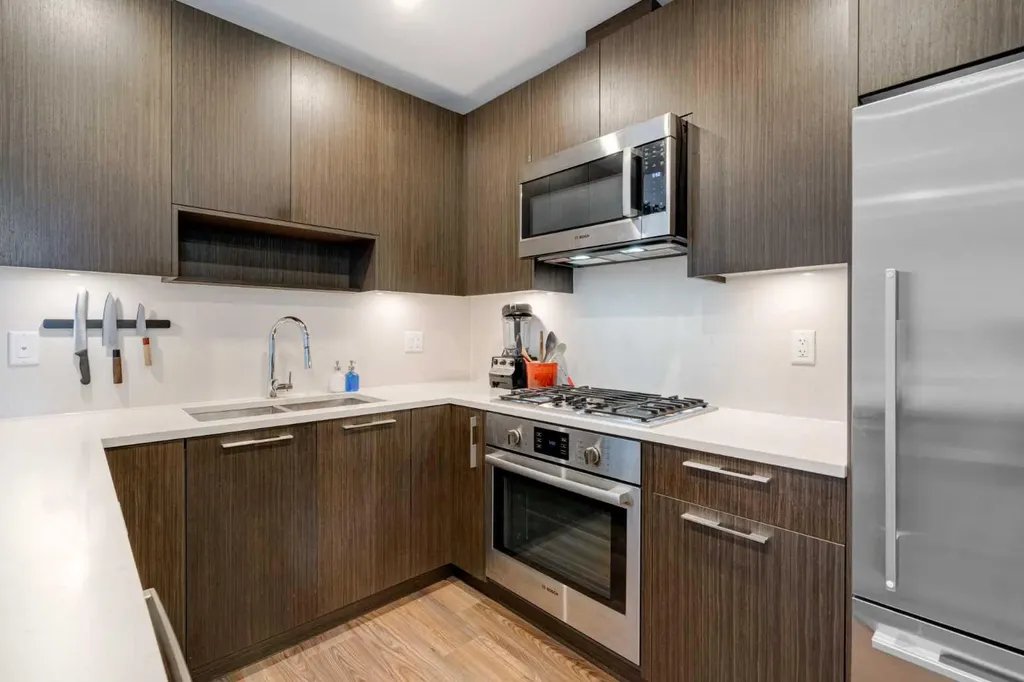 88 9 Street NE Calgary AB T2E 4E1