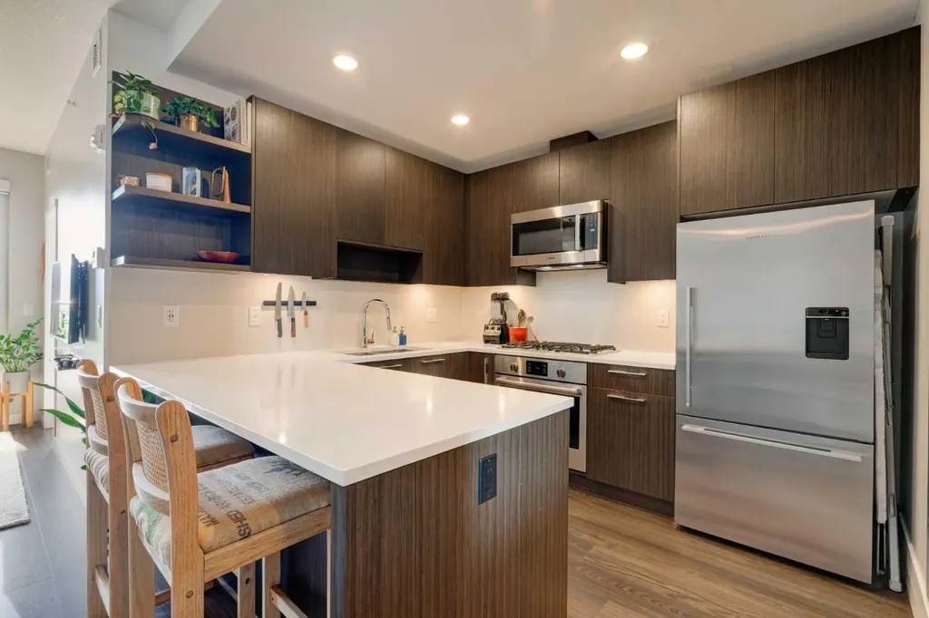 88 9 Street NE Calgary AB T2E 4E1