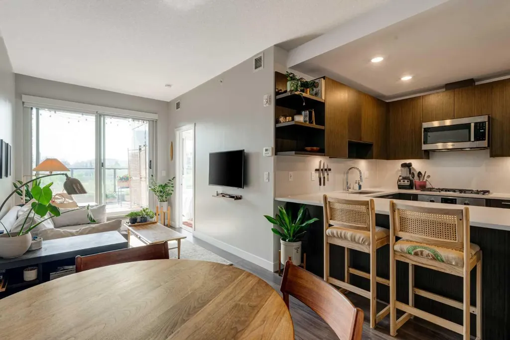 88 9 Street NE Calgary AB T2E 4E1