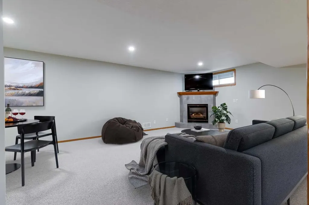 131 Cambria Road Strathmore AB T1P 1M1