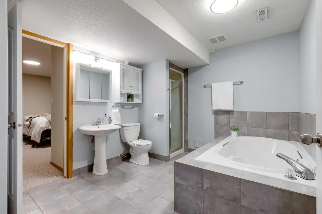 131 Cambria Road Strathmore AB T1P 1M1