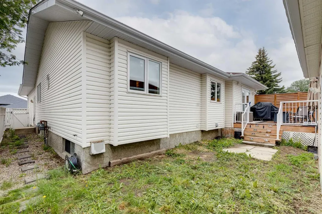 131 Cambria Road Strathmore AB T1P 1M1
