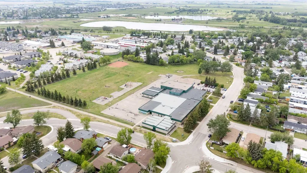 131 Cambria Road Strathmore AB T1P 1M1