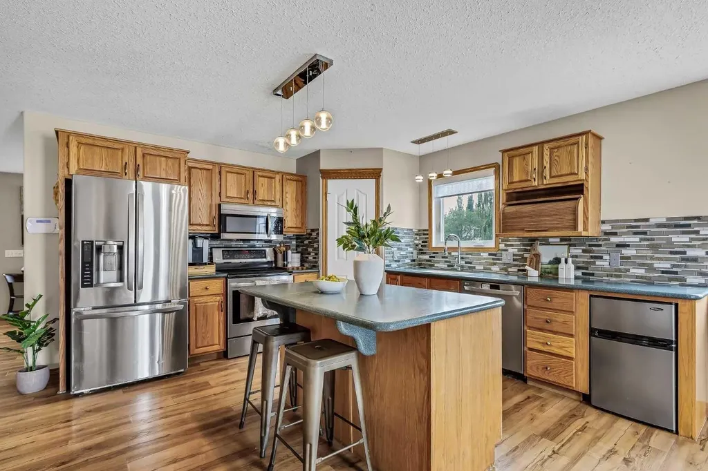 131 Cambria Road Strathmore AB T1P 1M1