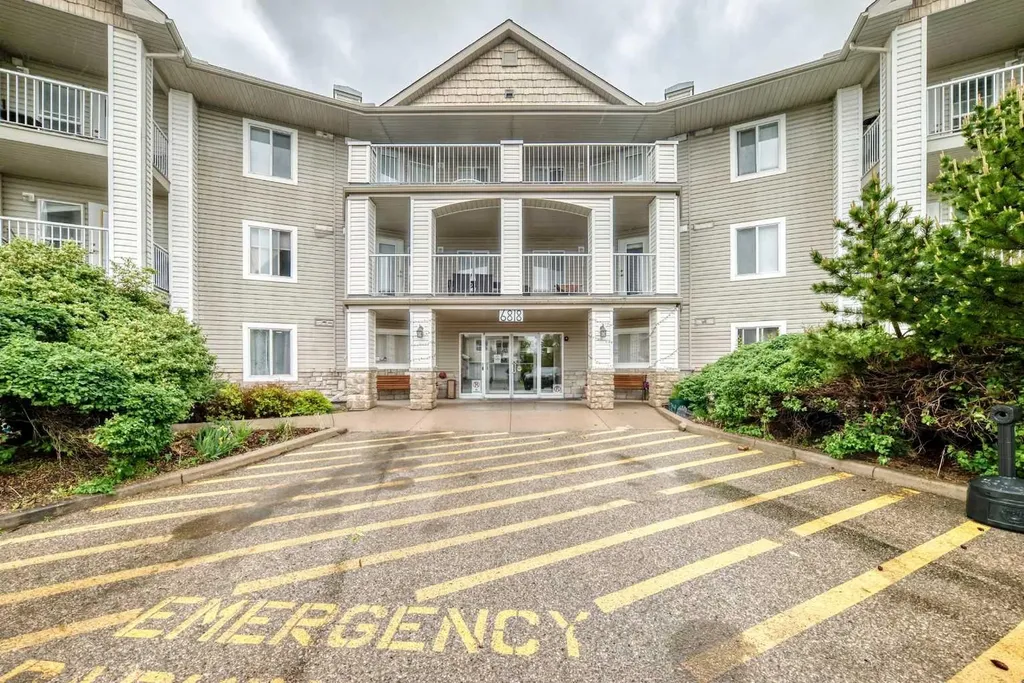 6818 Pinecliff Grove NE Calgary AB T1Y 7L2