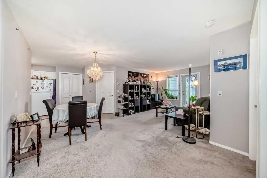 6818 Pinecliff Grove NE Calgary AB T1Y 7L2