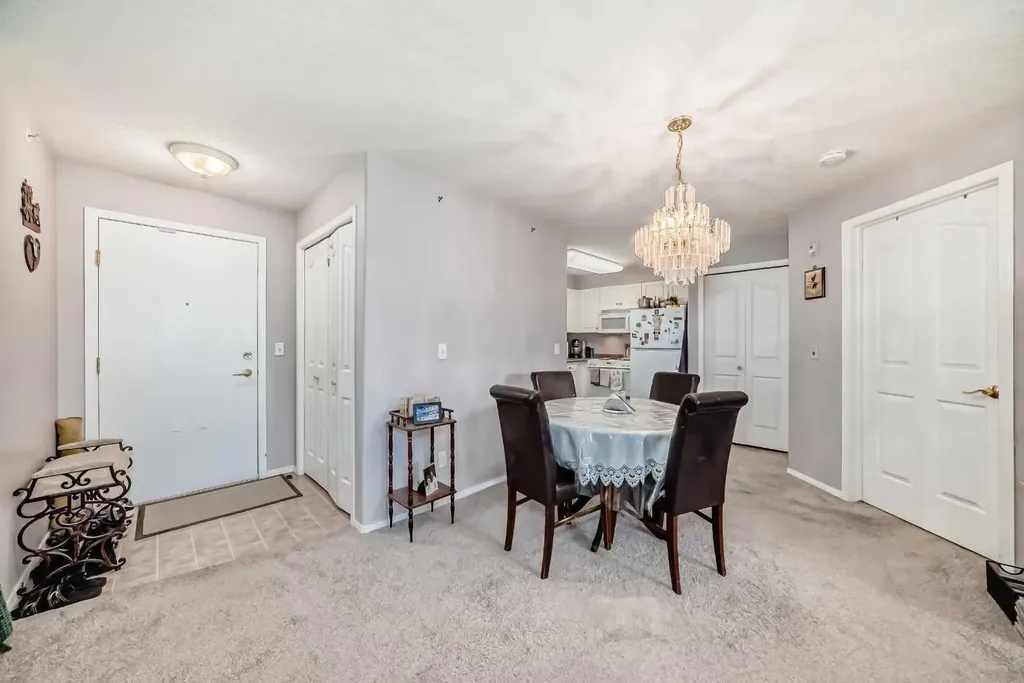 6818 Pinecliff Grove NE Calgary AB T1Y 7L2