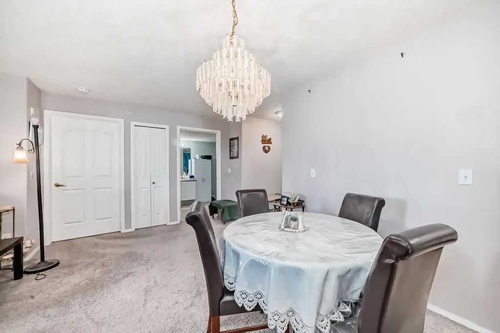 6818 Pinecliff Grove NE Calgary AB T1Y 7L2