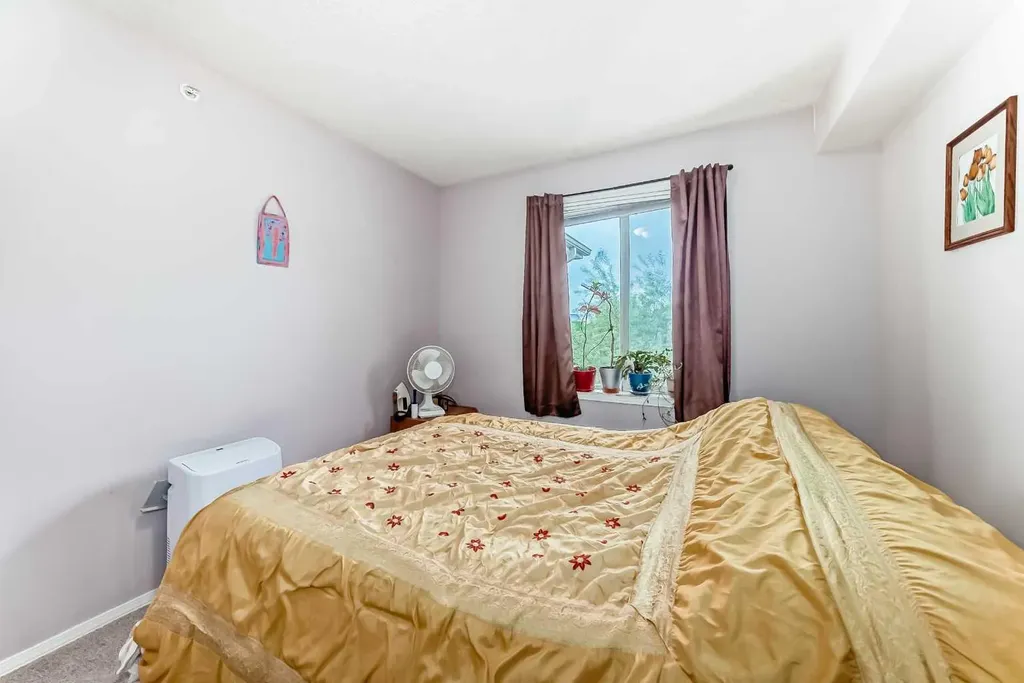 6818 Pinecliff Grove NE Calgary AB T1Y 7L2
