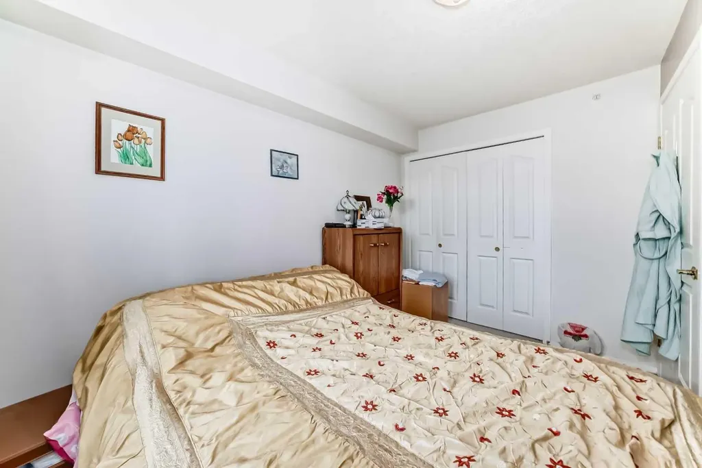 6818 Pinecliff Grove NE Calgary AB T1Y 7L2