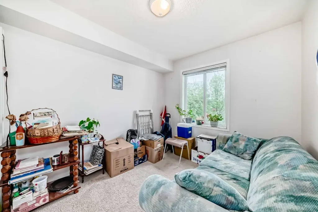 6818 Pinecliff Grove NE Calgary AB T1Y 7L2