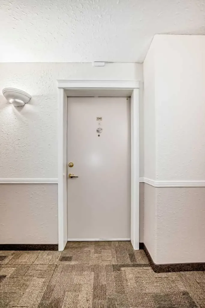6818 Pinecliff Grove NE Calgary AB T1Y 7L2
