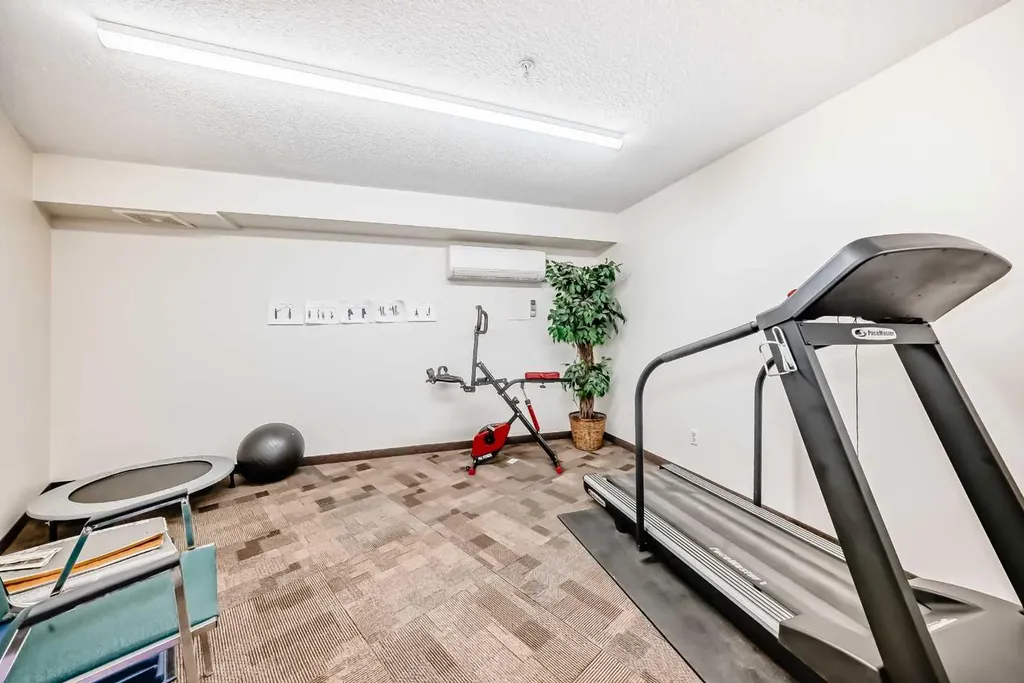 6818 Pinecliff Grove NE Calgary AB T1Y 7L2