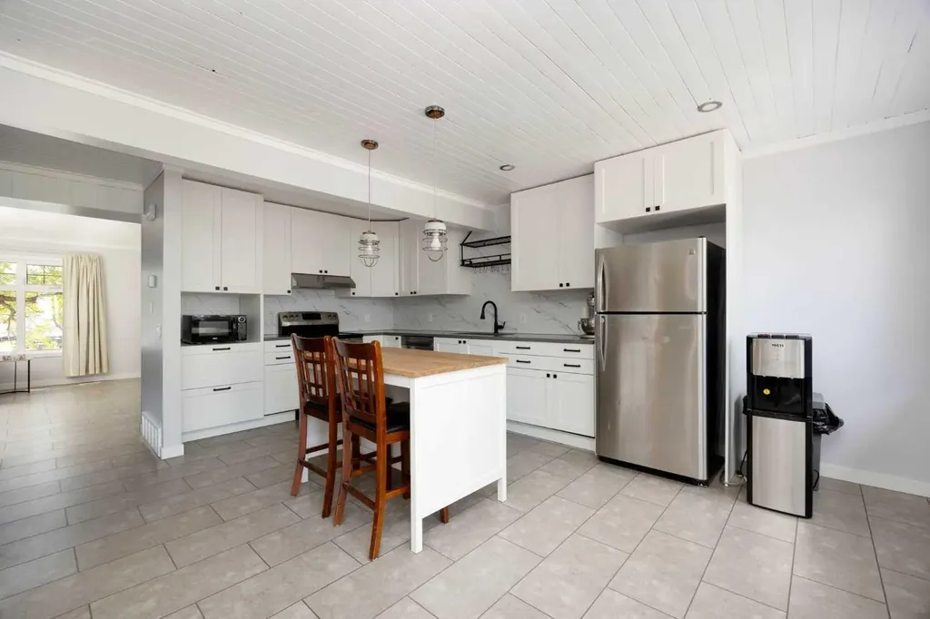 147 Windsor Drive Fort Mcmurray AB T9H4P8