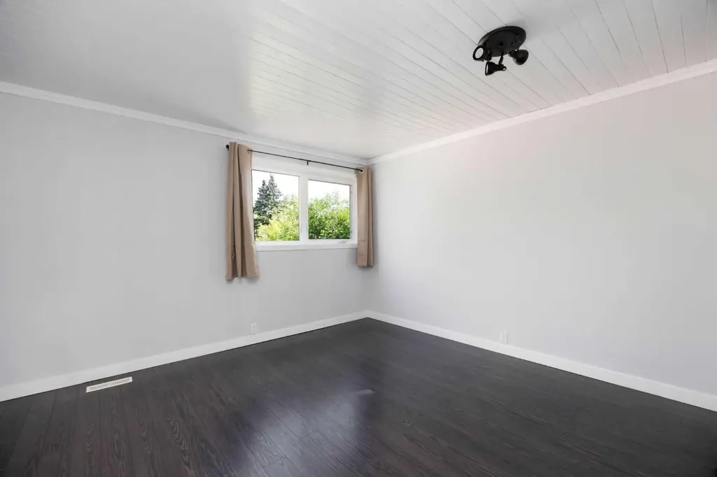 147 Windsor Drive Fort Mcmurray AB T9H4P8