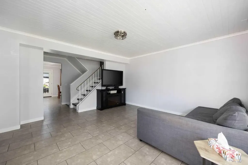 147 Windsor Drive Fort Mcmurray AB T9H4P8