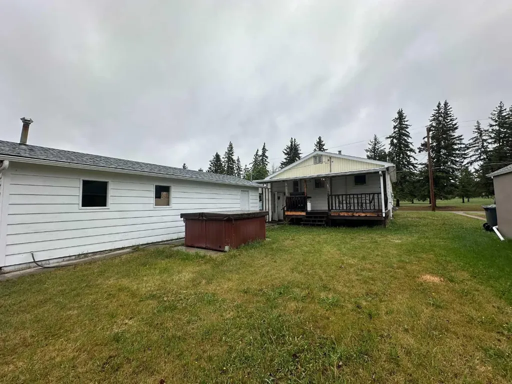3608 46 Street Ponoka AB T4J 1A3