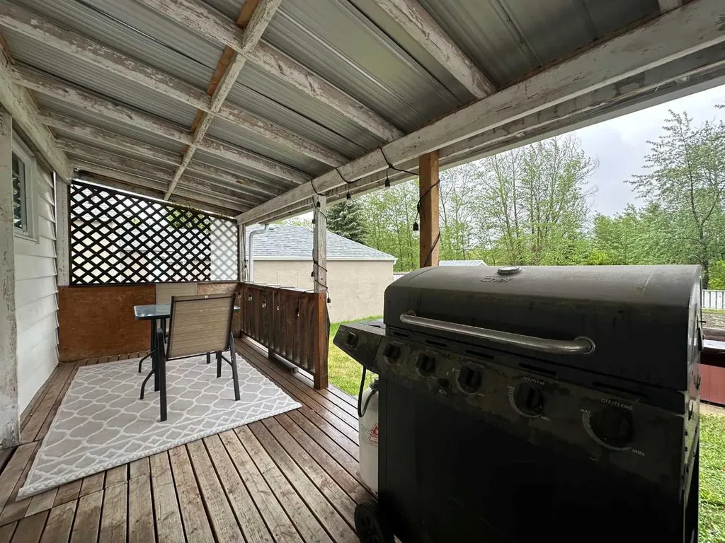 3608 46 Street Ponoka AB T4J 1A3