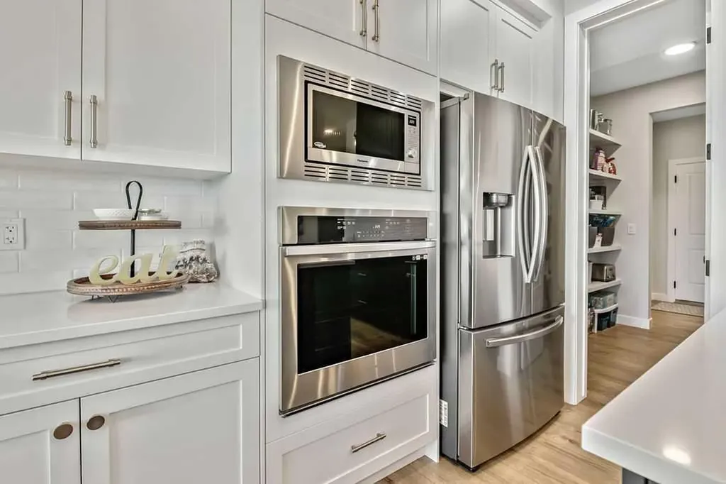 38 Highwood Drive Okotoks AB T1S 5S3