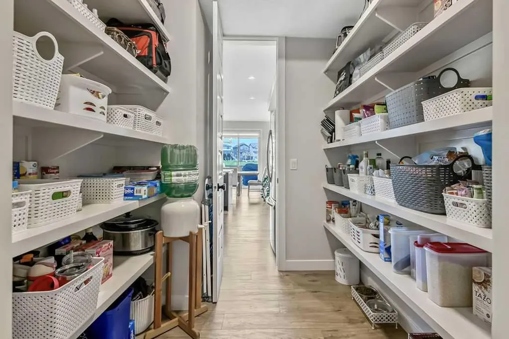 38 Highwood Drive Okotoks AB T1S 5S3