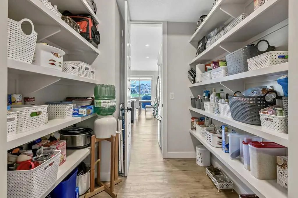 38 Highwood Drive Okotoks AB T1S 5S3