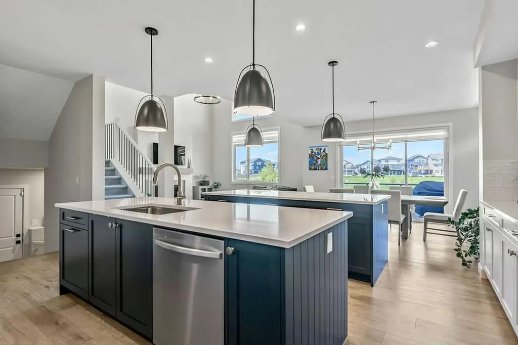 38 Highwood Drive Okotoks AB T1S 5S3