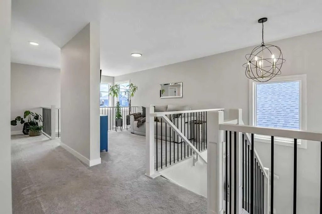 38 Highwood Drive Okotoks AB T1S 5S3