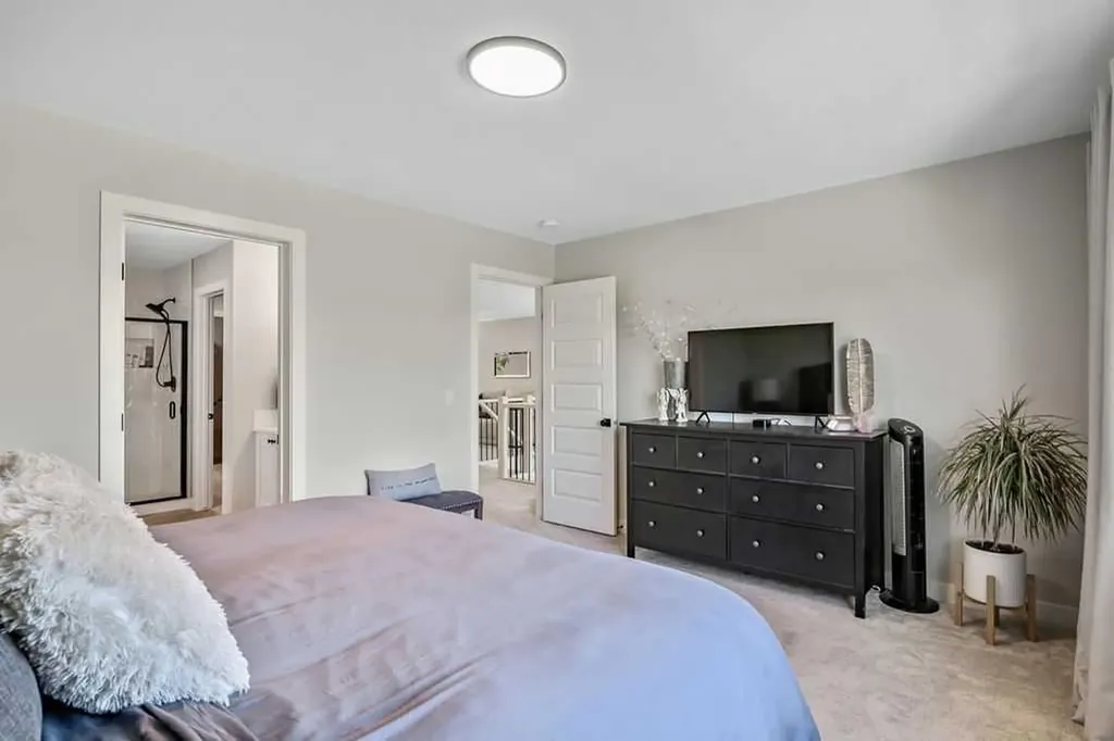 38 Highwood Drive Okotoks AB T1S 5S3