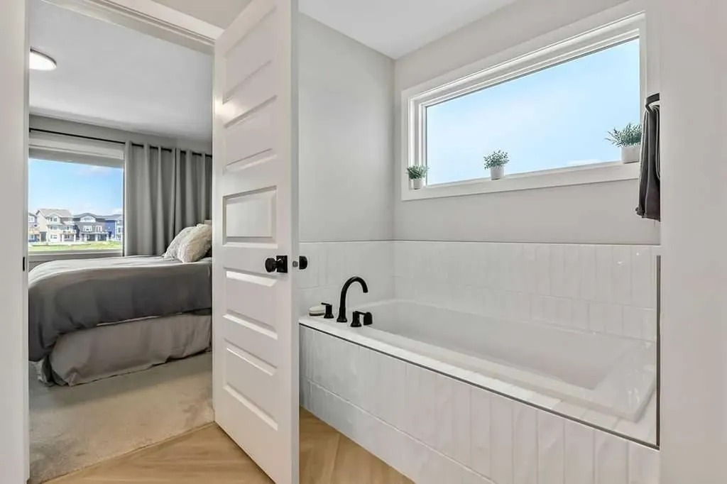 38 Highwood Drive Okotoks AB T1S 5S3