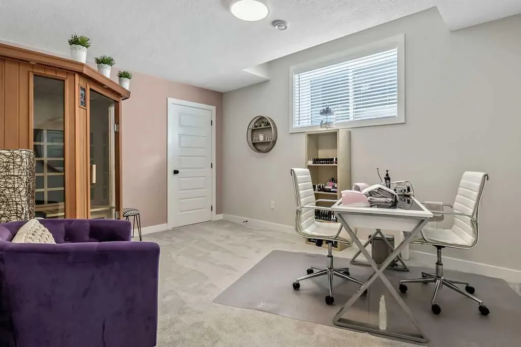 38 Highwood Drive Okotoks AB T1S 5S3