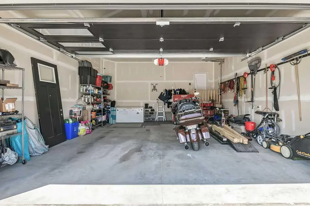 38 Highwood Drive Okotoks AB T1S 5S3