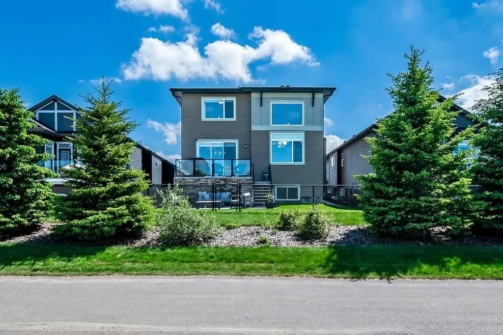 38 Highwood Drive Okotoks AB T1S 5S3